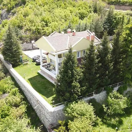 Amesia Villa *