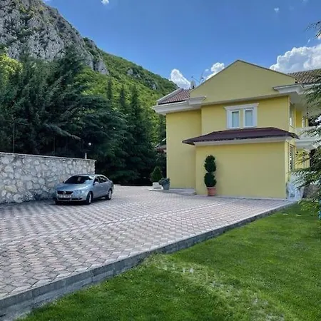 Amesia Villa Amásia